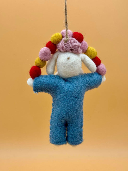 Filzanhänger Schlüsselanhänger Clown mit Kugeln in blau, weiß, rot und rosa, handgemacht aus 100% Wolle