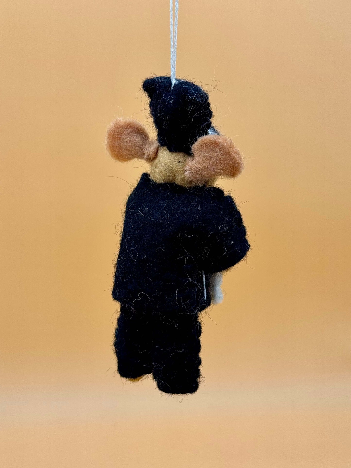 Filzanhänger Schlüsselanhänger Maus Millionär, handgemacht aus Wolle in schwarz und braun, einzigartiges Design.