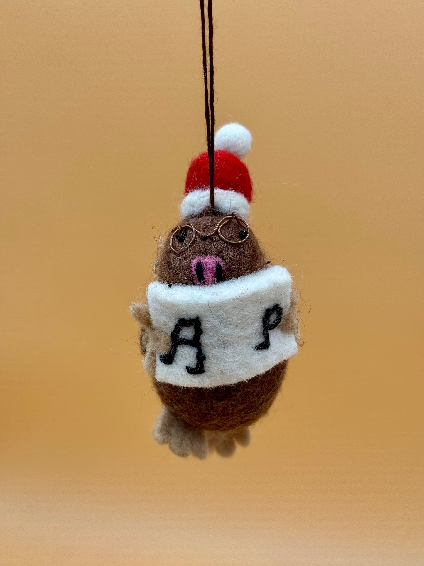 Filzanhänger Schlüsselanhänger Weihnachten Maulwurf mit Mütze und Brille