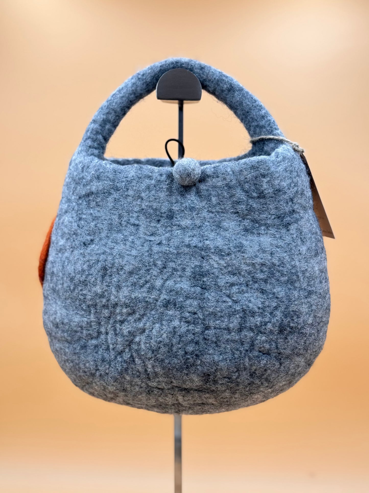 Handtasche Filztasche Size S Bucket Bag Hund mit Apfel