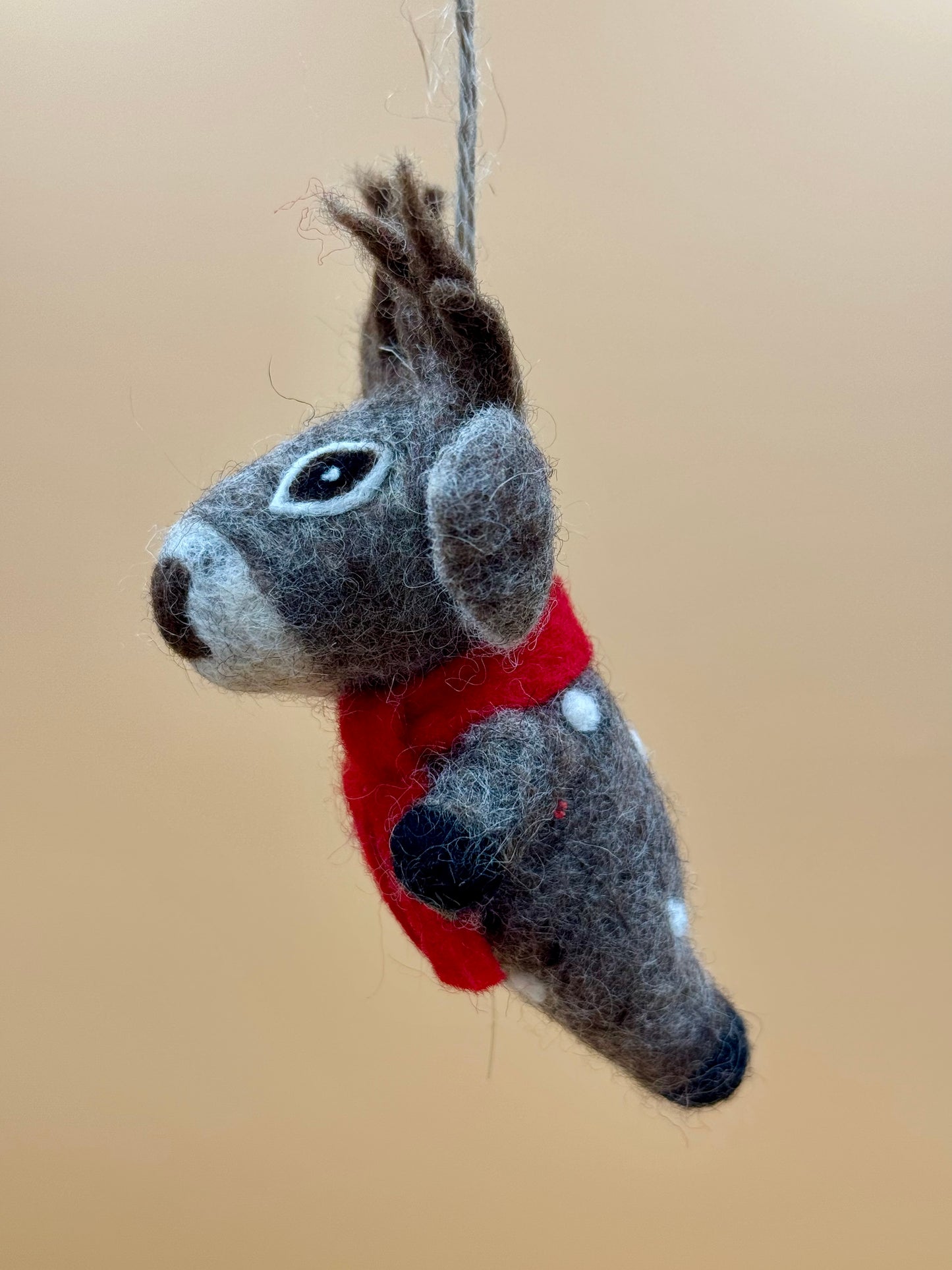 Filzanhänger Schlüsselanhänger Rentier grau