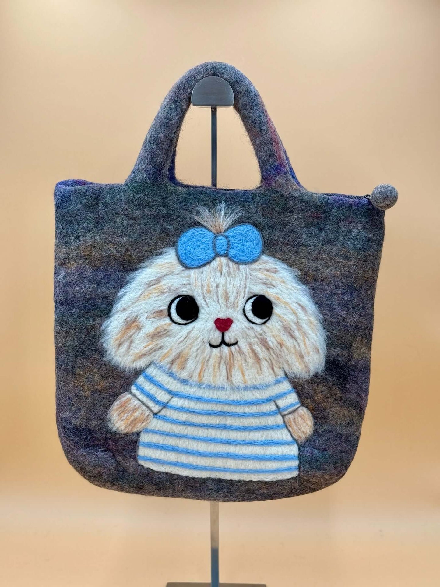 Handtasche Filztasche Size L mit Hund-mädchen Design, grau-blau, 100% Wolle, 32x32 cm, handgemacht, ideal für Alltag.
