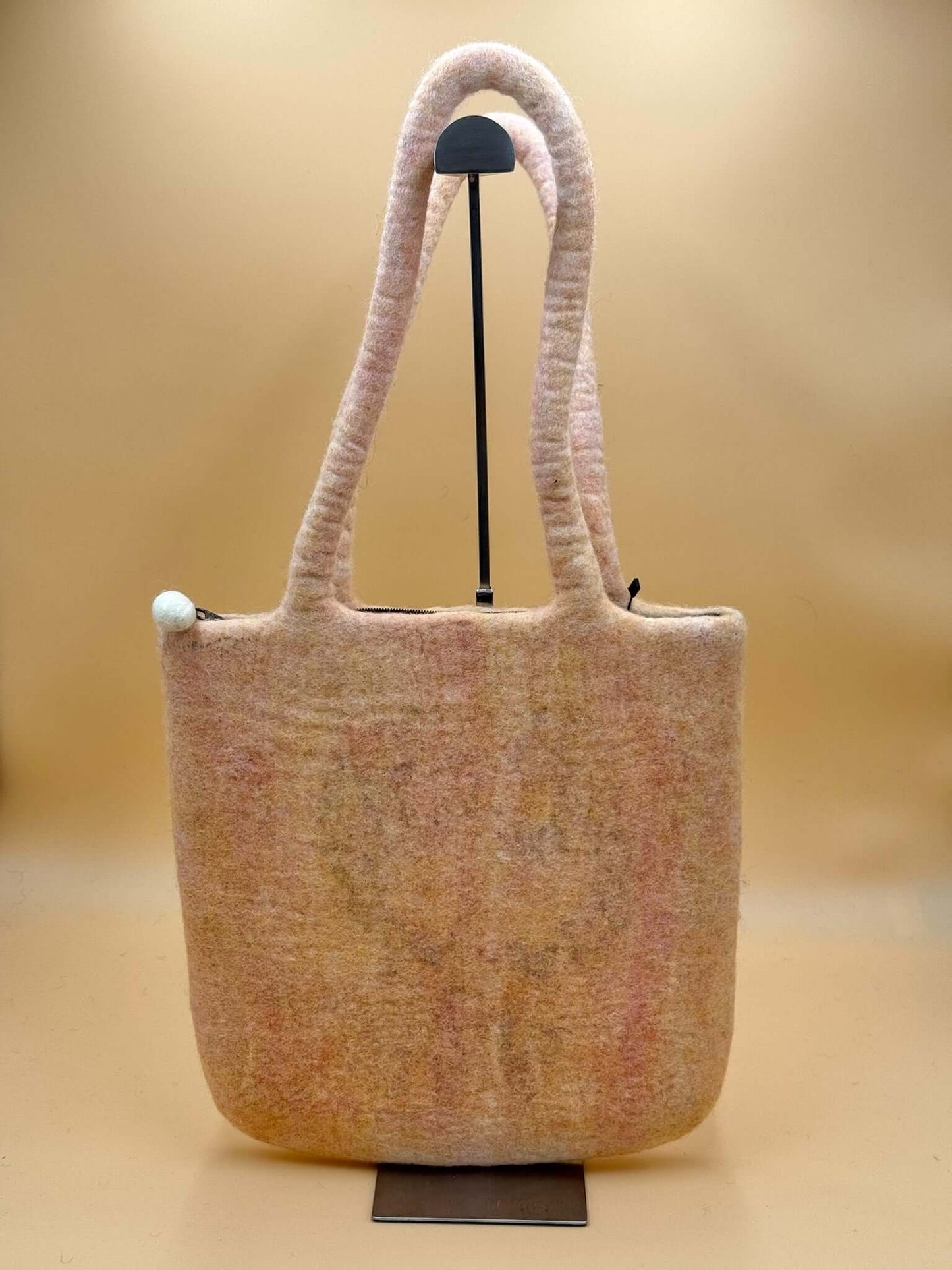 Schultertasche Filztasche Size L Shopper Zaubermädchen mit Schlange - urbanchameleonberlin