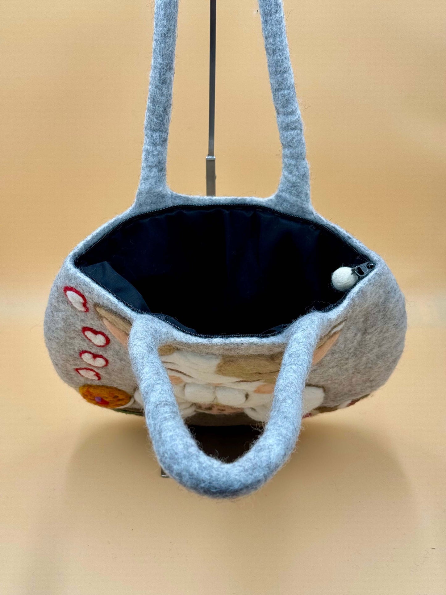 Schultertasche Filztasche Size L Totes Bag Katze trinkt Bubble-Tee - urbanchameleonberlin