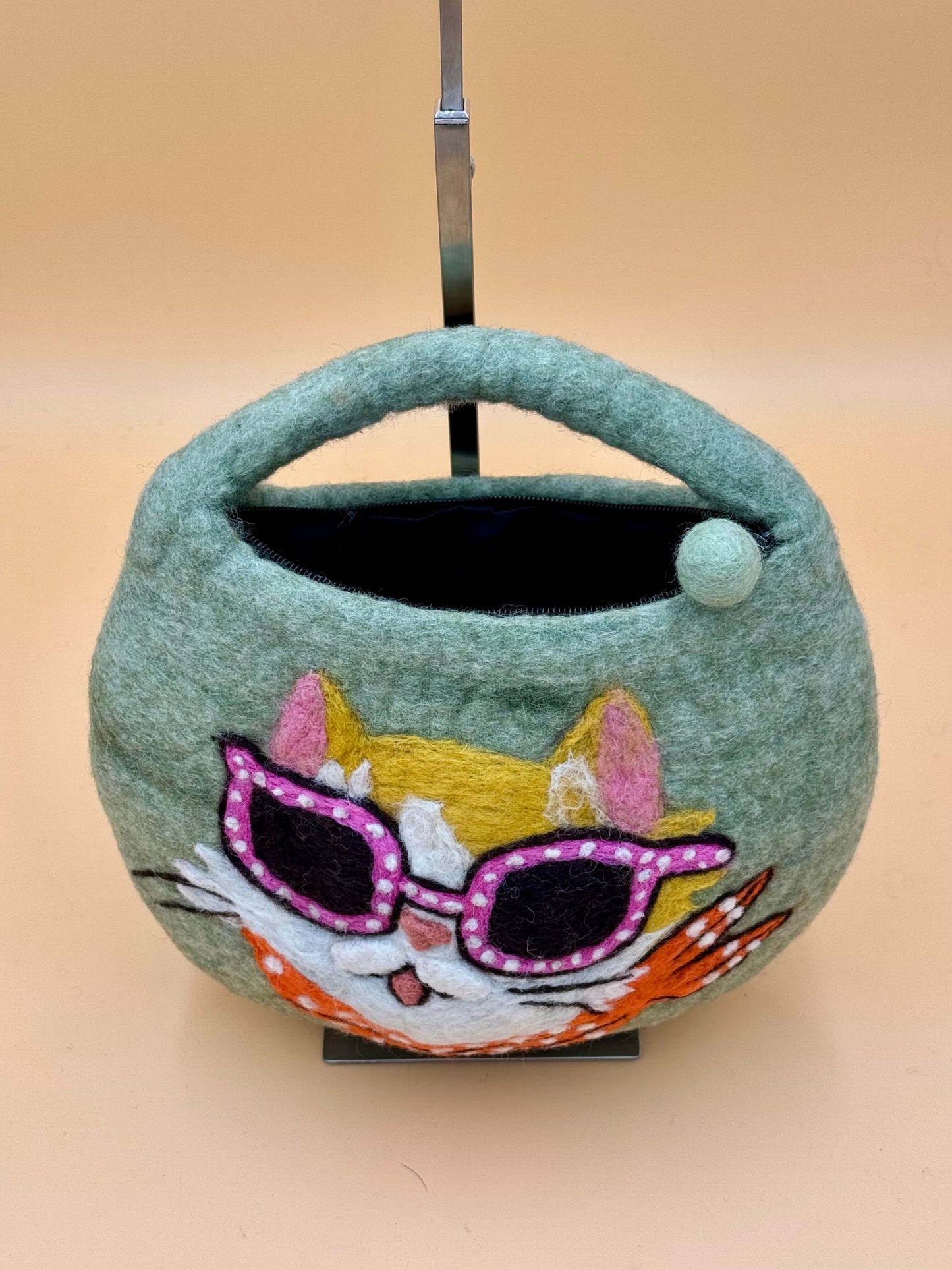 Handtasche Filztasche Size S Bucket Bag Katze mit Brille - urbanchameleonberlin