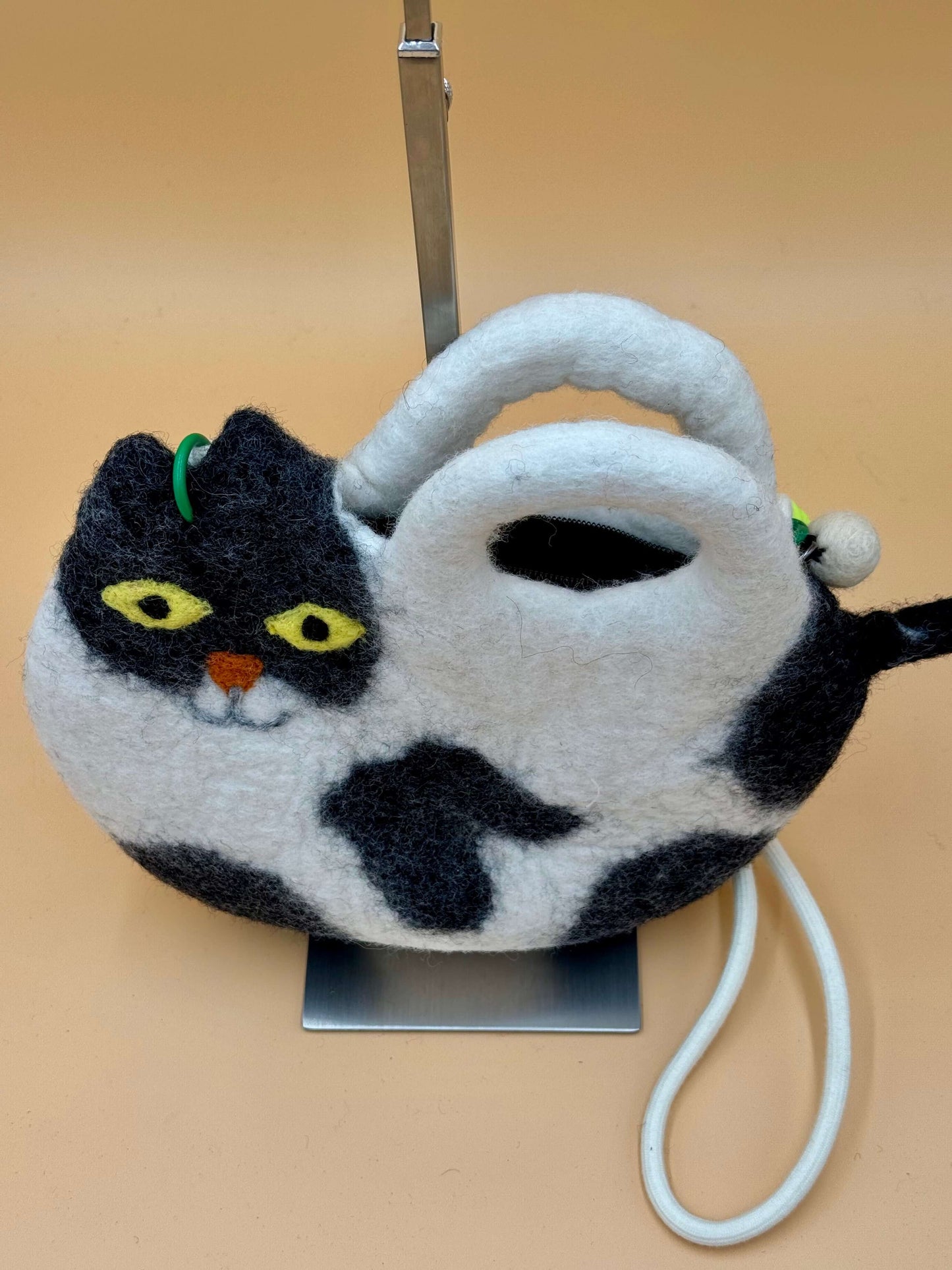 Umhängetasche Filztasche Size M Crossbody Katze - urbanchameleonberlin