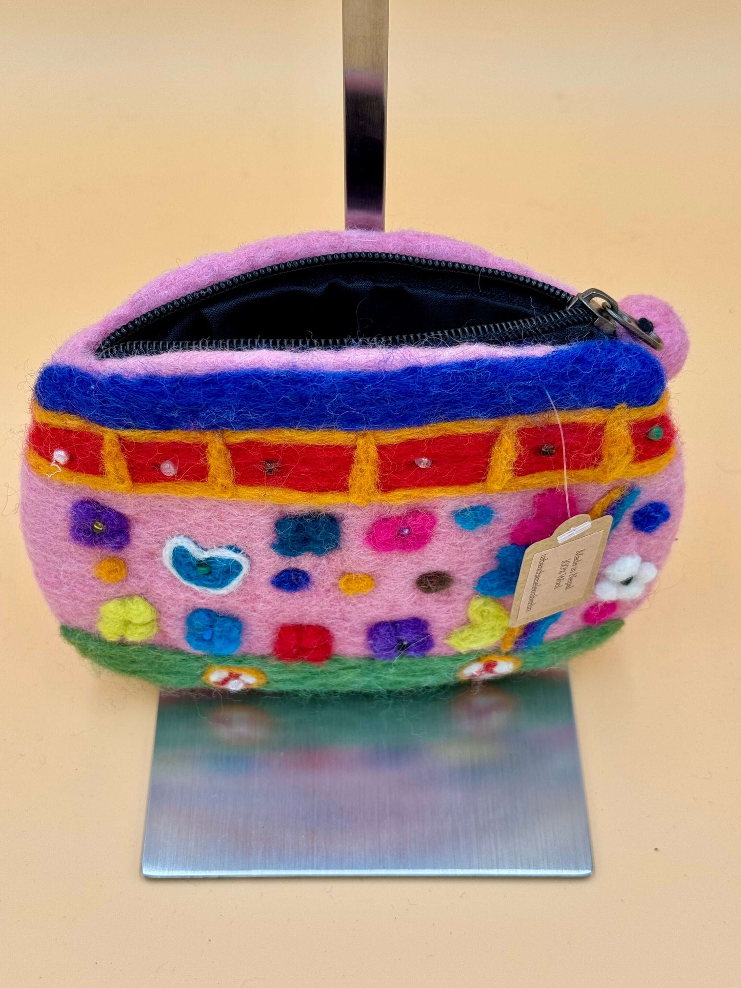 Geldbörse Filztasche Size M Touch Bus pink - urbanchameleonberlin