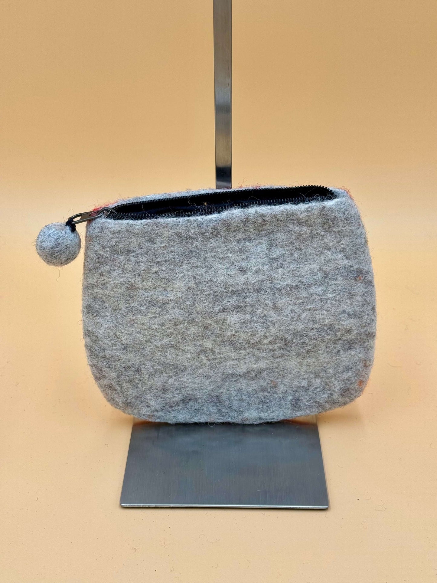Geldbörse Filztasche Size M Touch Bus grau - urbanchameleonberlin