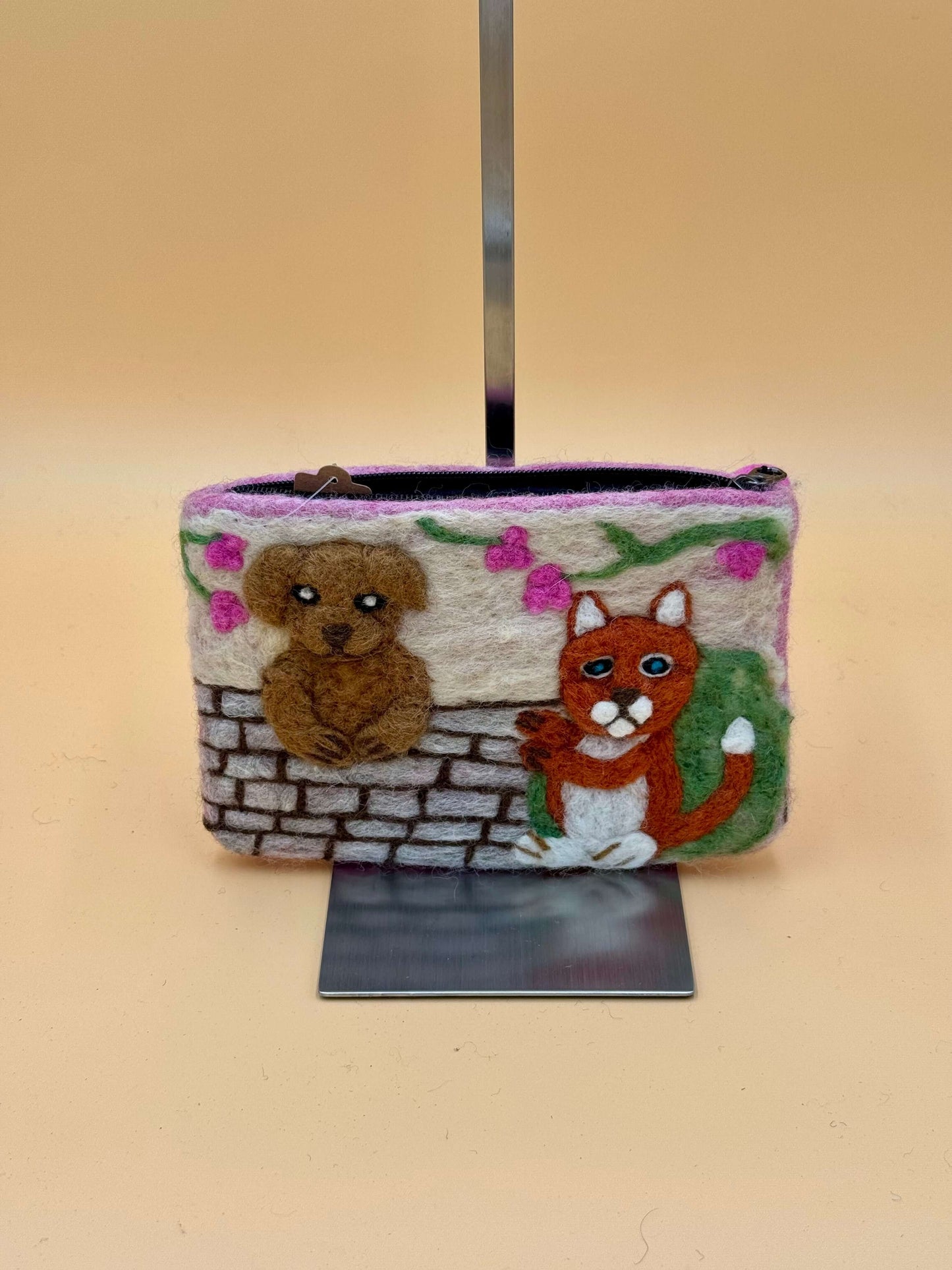 Geldbörse Filztasche Size L Touch Hund mit Katze - urbanchameleonberlin
