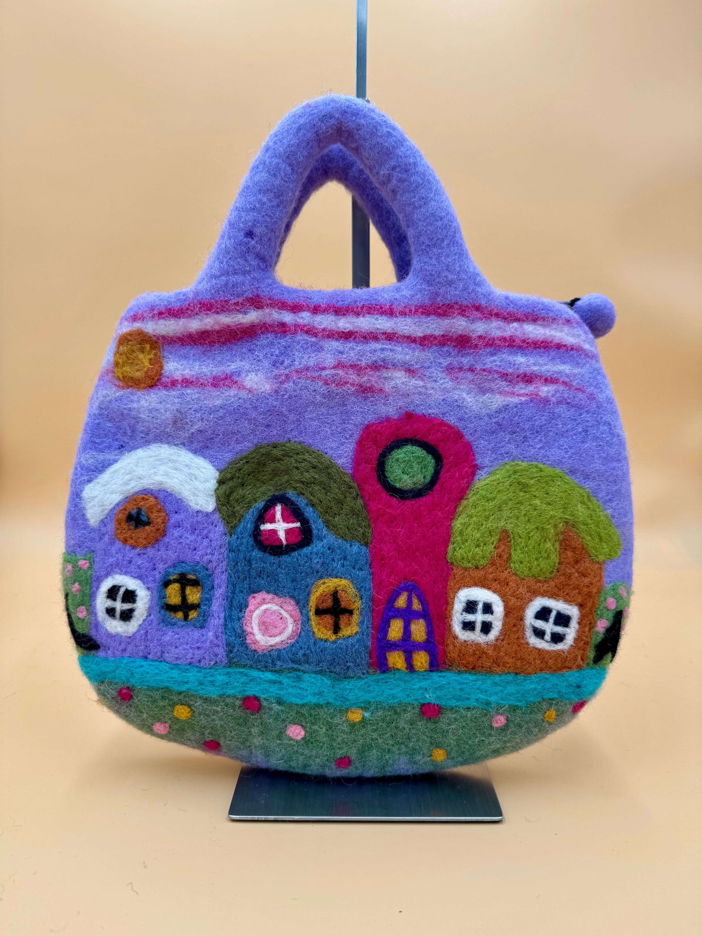 Handtasche Filztasche Size M Totes Bag mit bunten Häusern, handgemacht aus 100% Wolle, 28x24cm, pflegeleicht.
