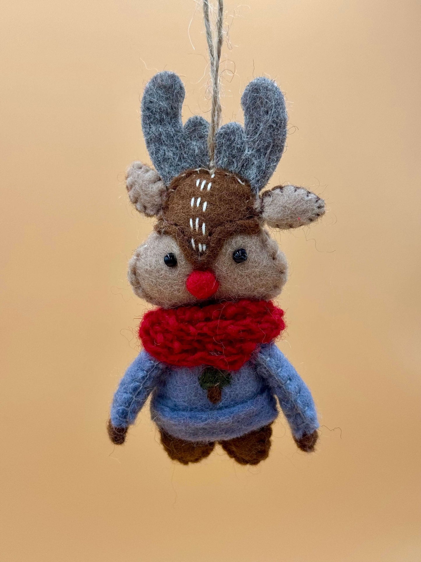 Handmade felt reindeer keychain in red scarf, woodland style, unique gift item for the holidays, 100% wool.