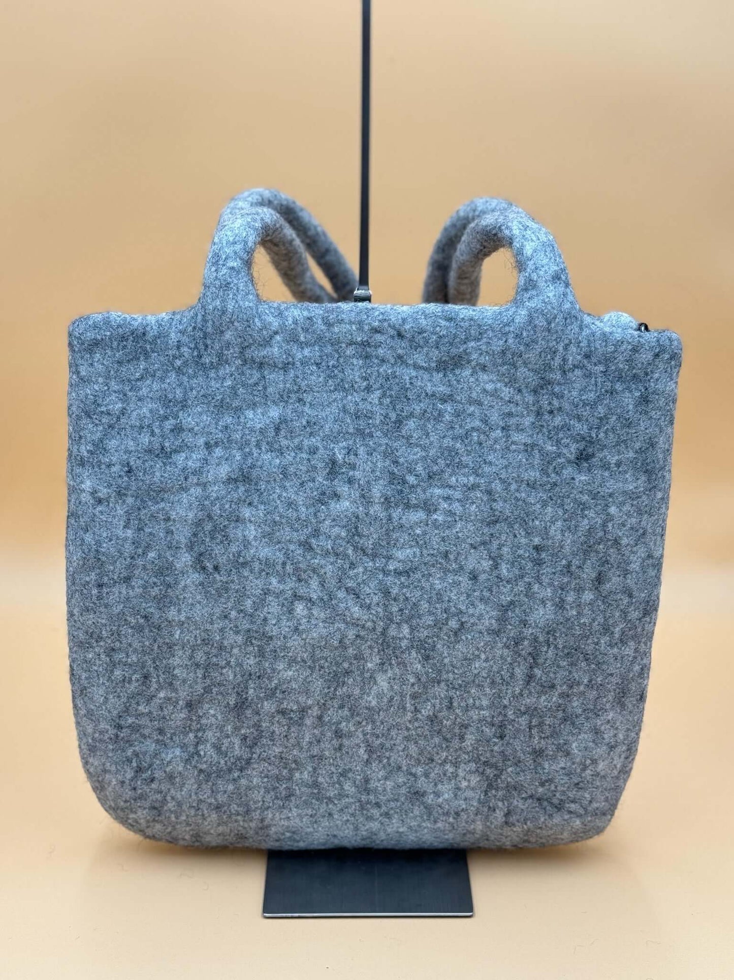 Schultertasche Filztasche Size L Shopper Hund mit Zopfe
