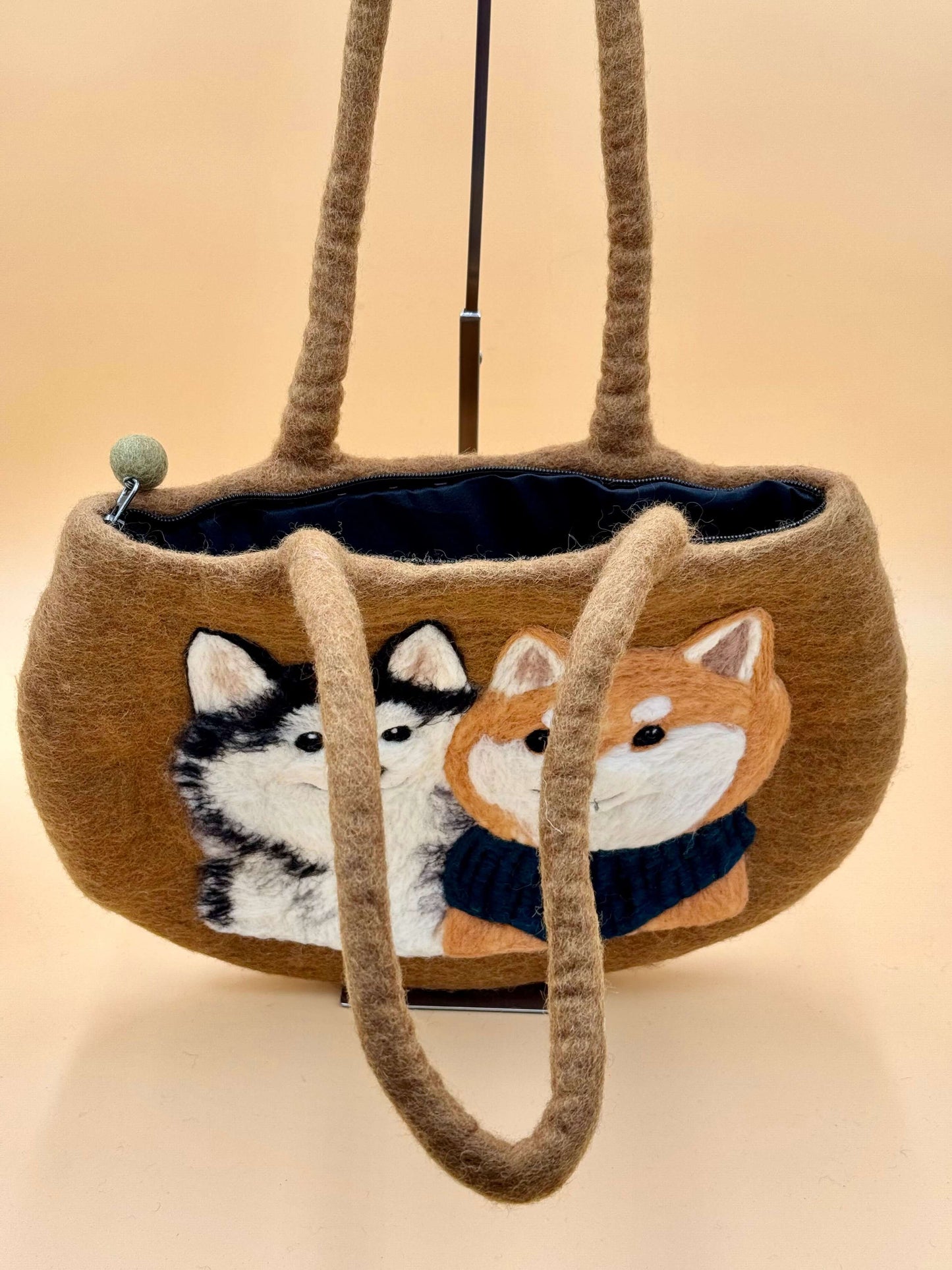 Handmade wool shoulder bag with Corgi and Husky design, Size L, 39x32cm, featuring a zipper and inner lining.
