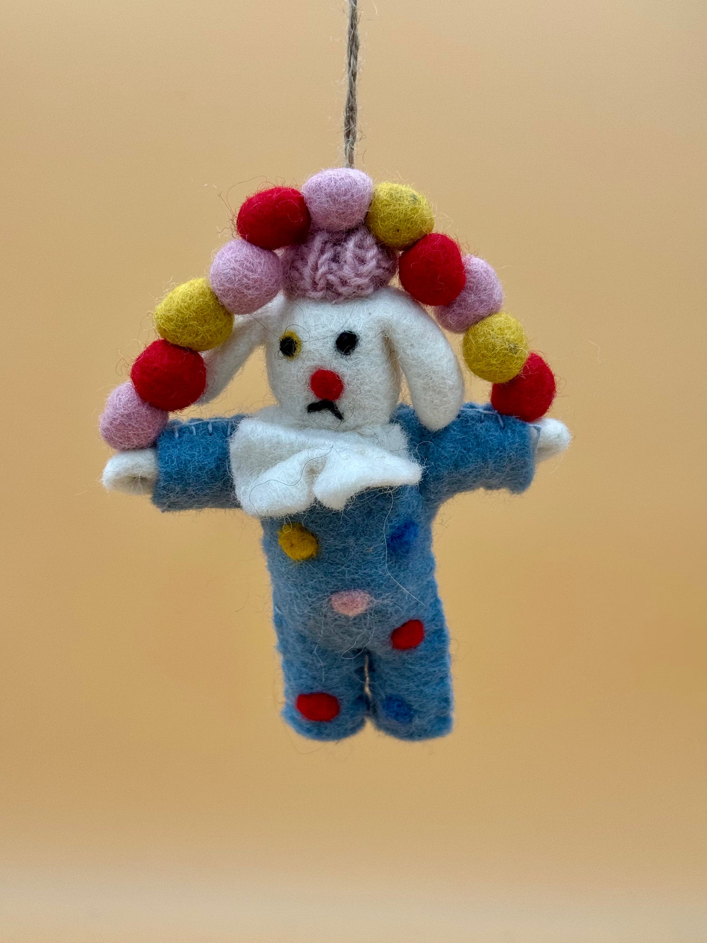 Filzanhänger Schlüsselanhänger Hund in Zirkus