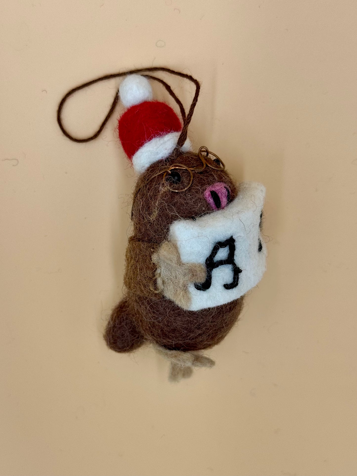 Filzanhänger Schlüsselanhänger Weihnachten Maulwurf mit Mütze und Brille