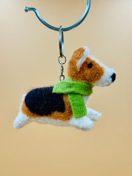 Filzanhänger Schlüsselanhänger kleiner Beagle mit Schal