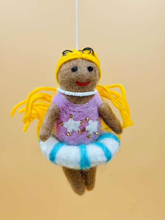 Filzanhänger Schlüsselanhänger kleines Mädchen mit Schwimmring 