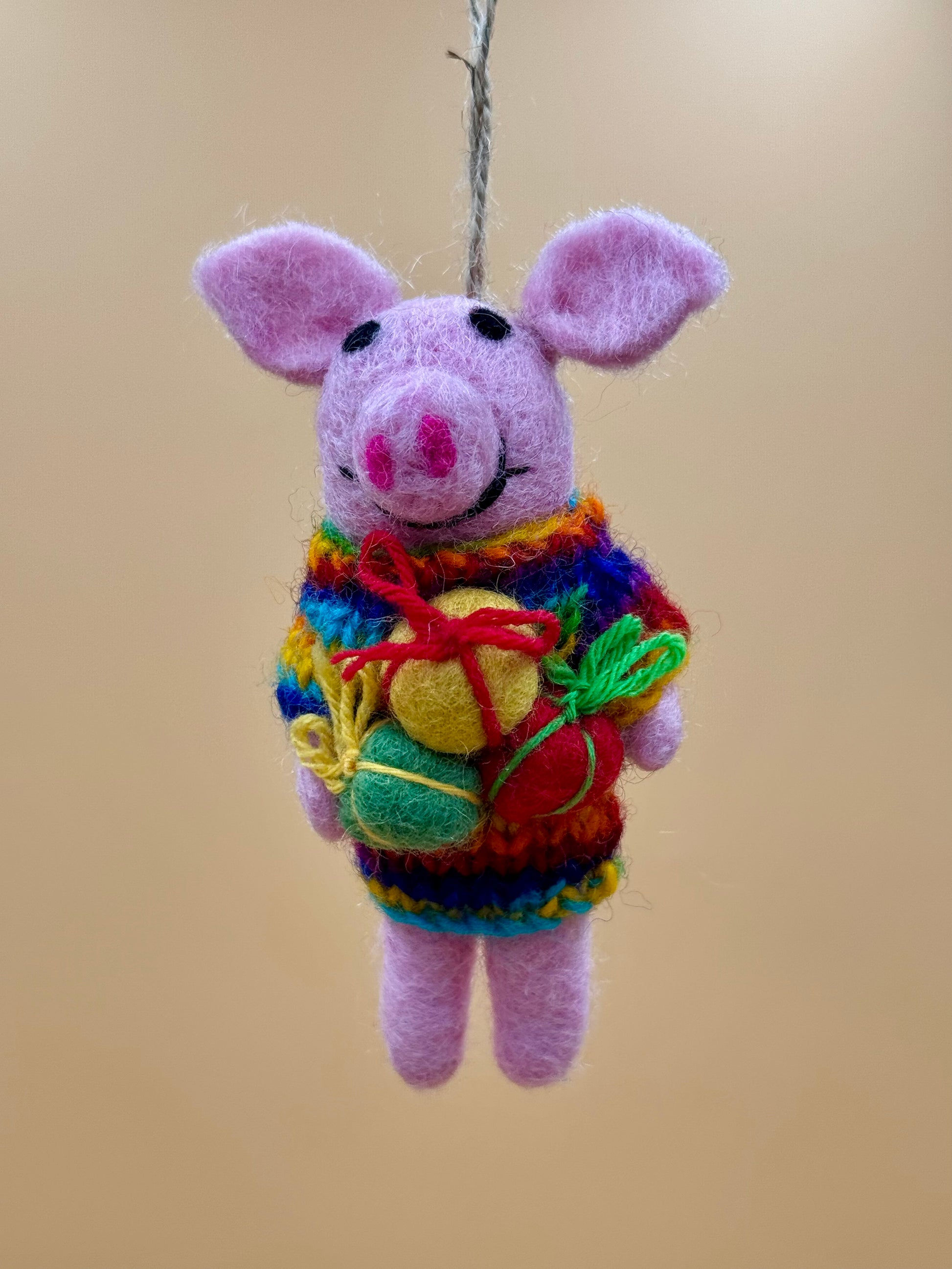 Filzanhänger Schlüsselanhänger Schweinchen mit Geschenke