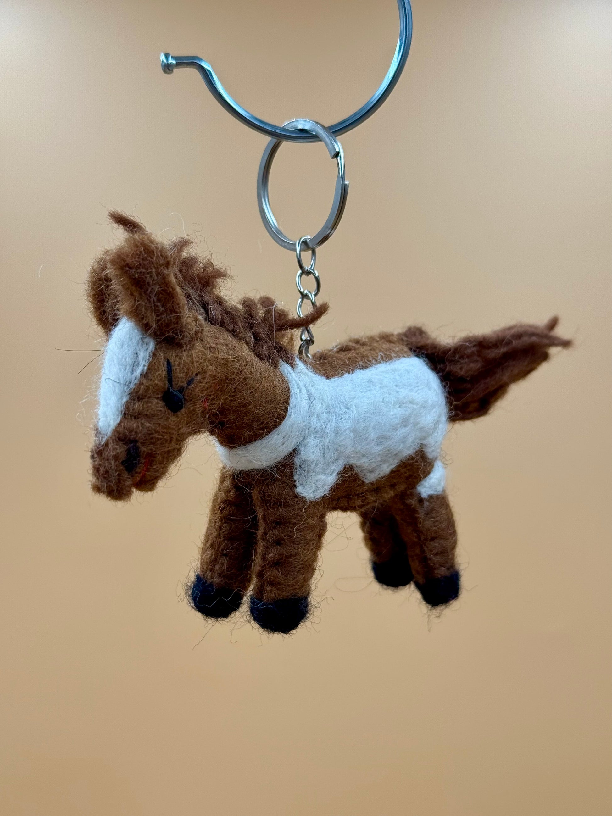 Filzanhänger Schlüsselanhänger Pferd braun 