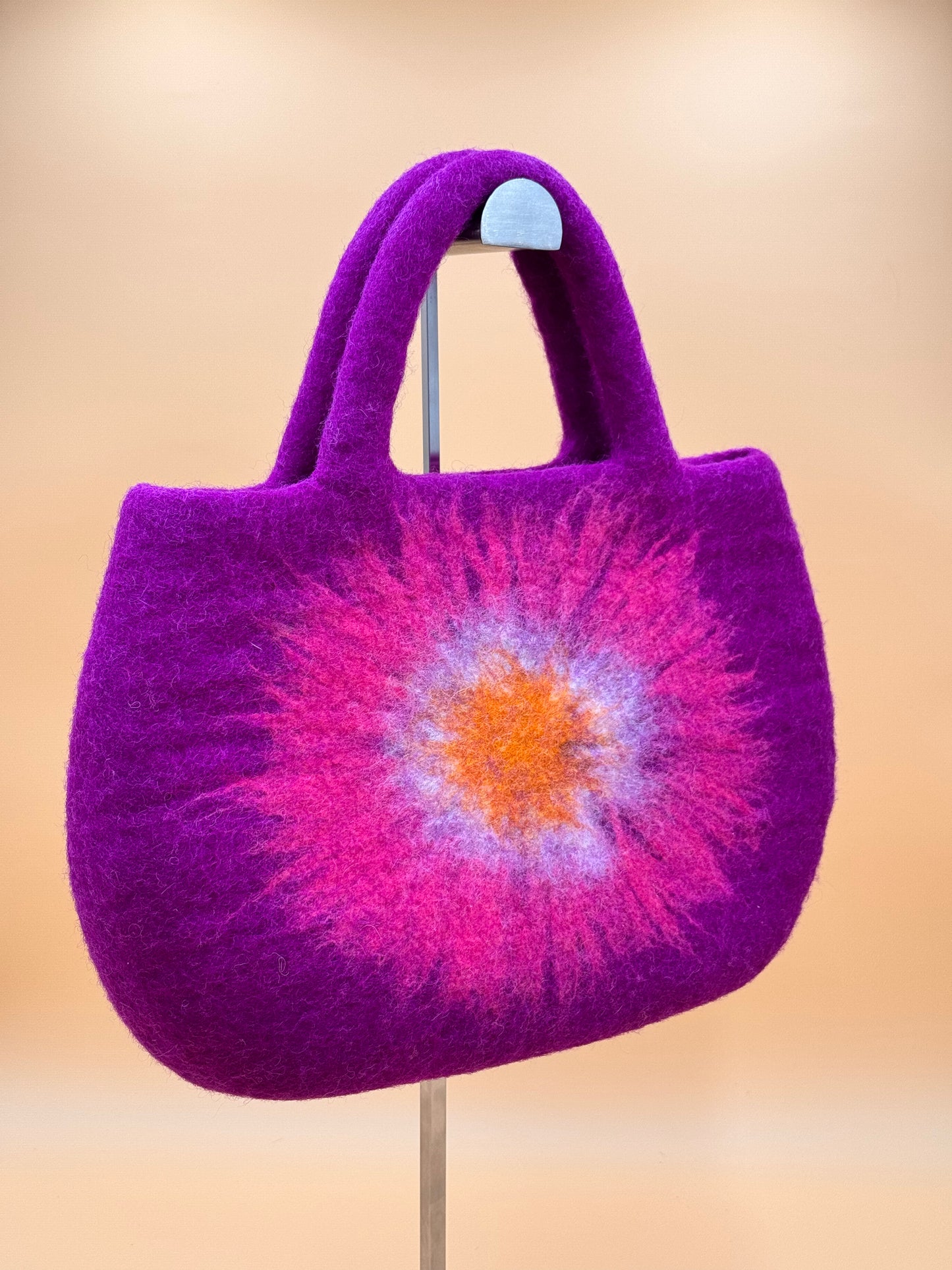 Handtasche TOTE BAG lila Blume - urbanchameleonberlin