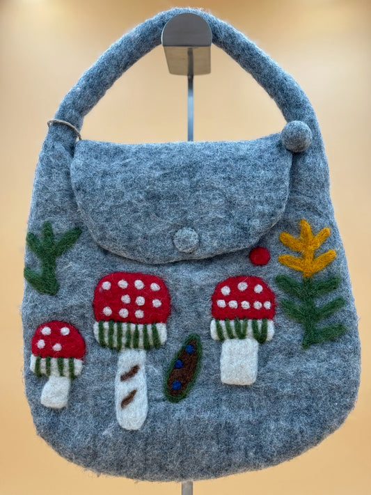 Handtasche Size S Flap Bag Pilz - urbanchameleonberlin