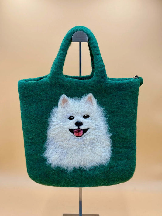 Handtasche Size L Large Bag Samoye in grün mit Samojeden-Motiv, handgefertigte Filztasche, 33x33cm.