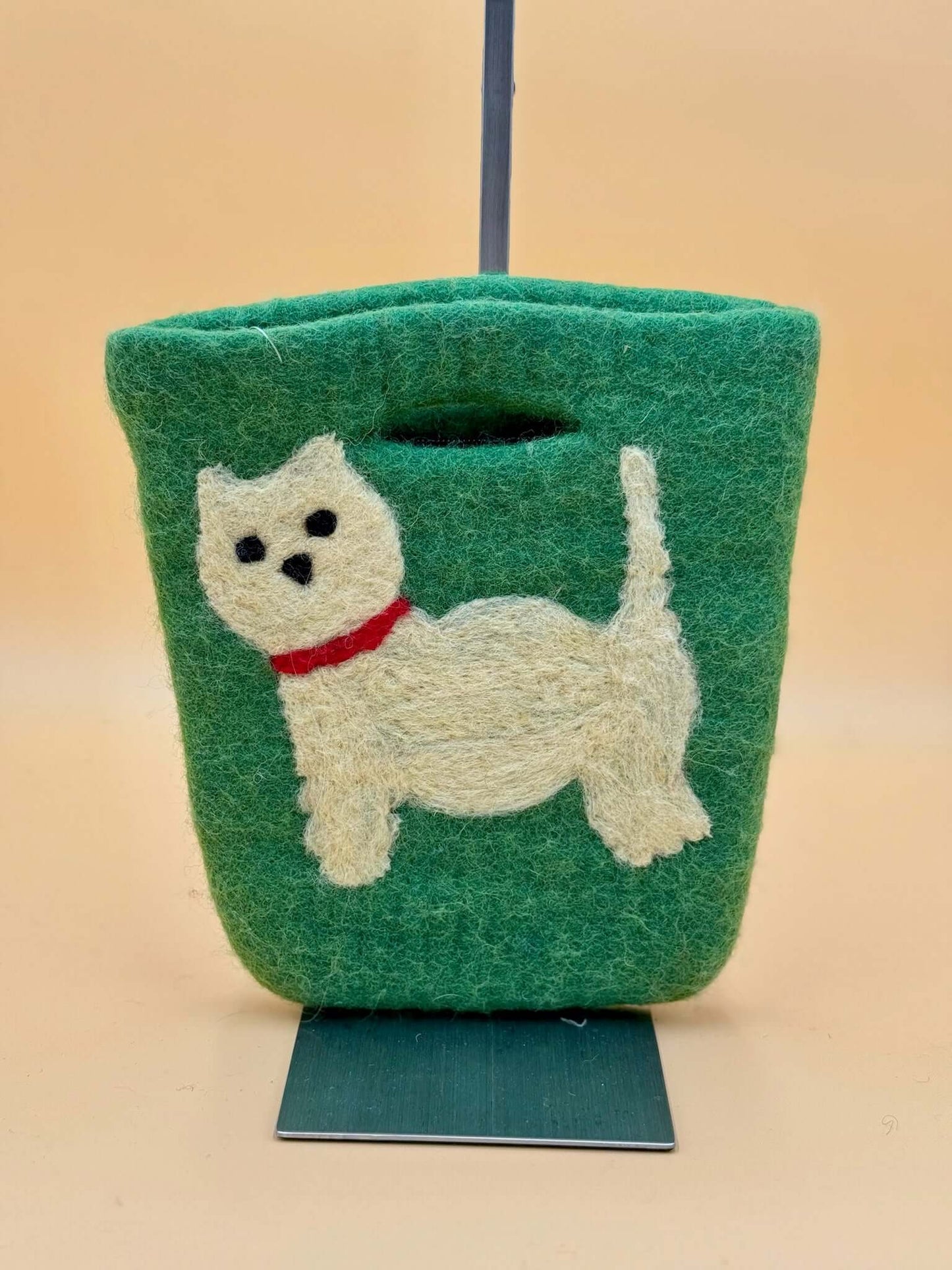 Handtasche Filztasche Size S Bucket Bag Hund - urbanchameleonberlin
