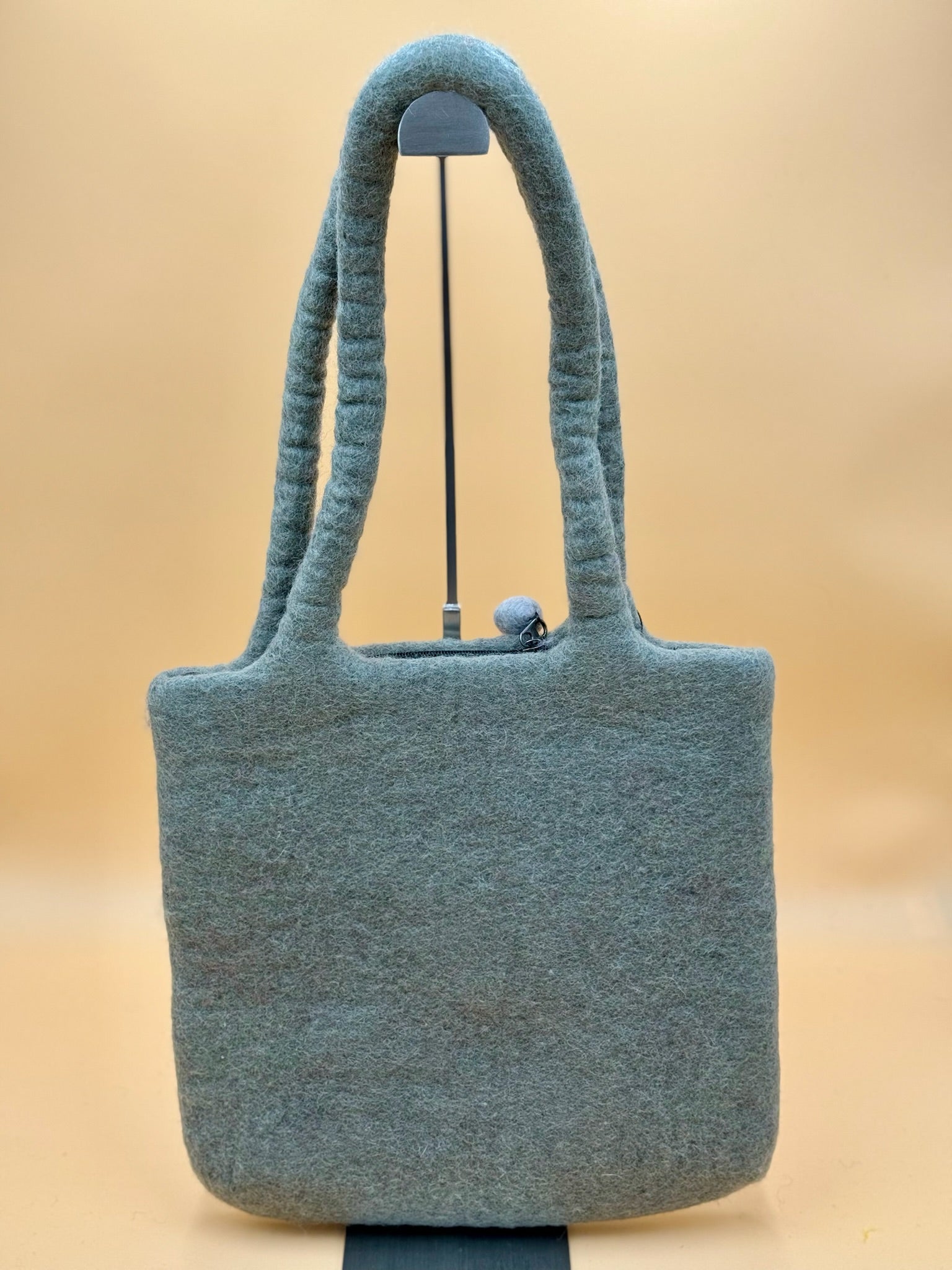 Schultertasche Size L Shopper Rind mit Hut - urbanchameleonberlin