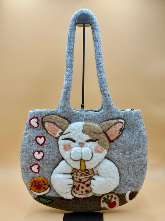 Schultertasche Filztasche Size L Totes Bag Katze trinkt Bubble-Tee - urbanchameleonberlin