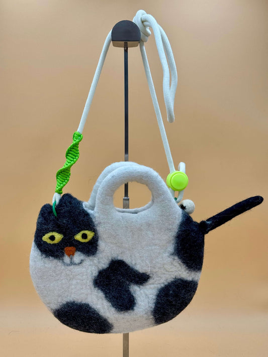 Umhängetasche Filztasche Size M Crossbody Katze - urbanchameleonberlin