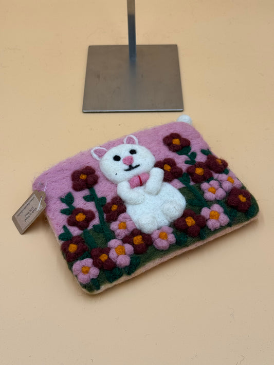 Geldbörse Size L Touch Hase mit Blumen - urbanchameleonberlin