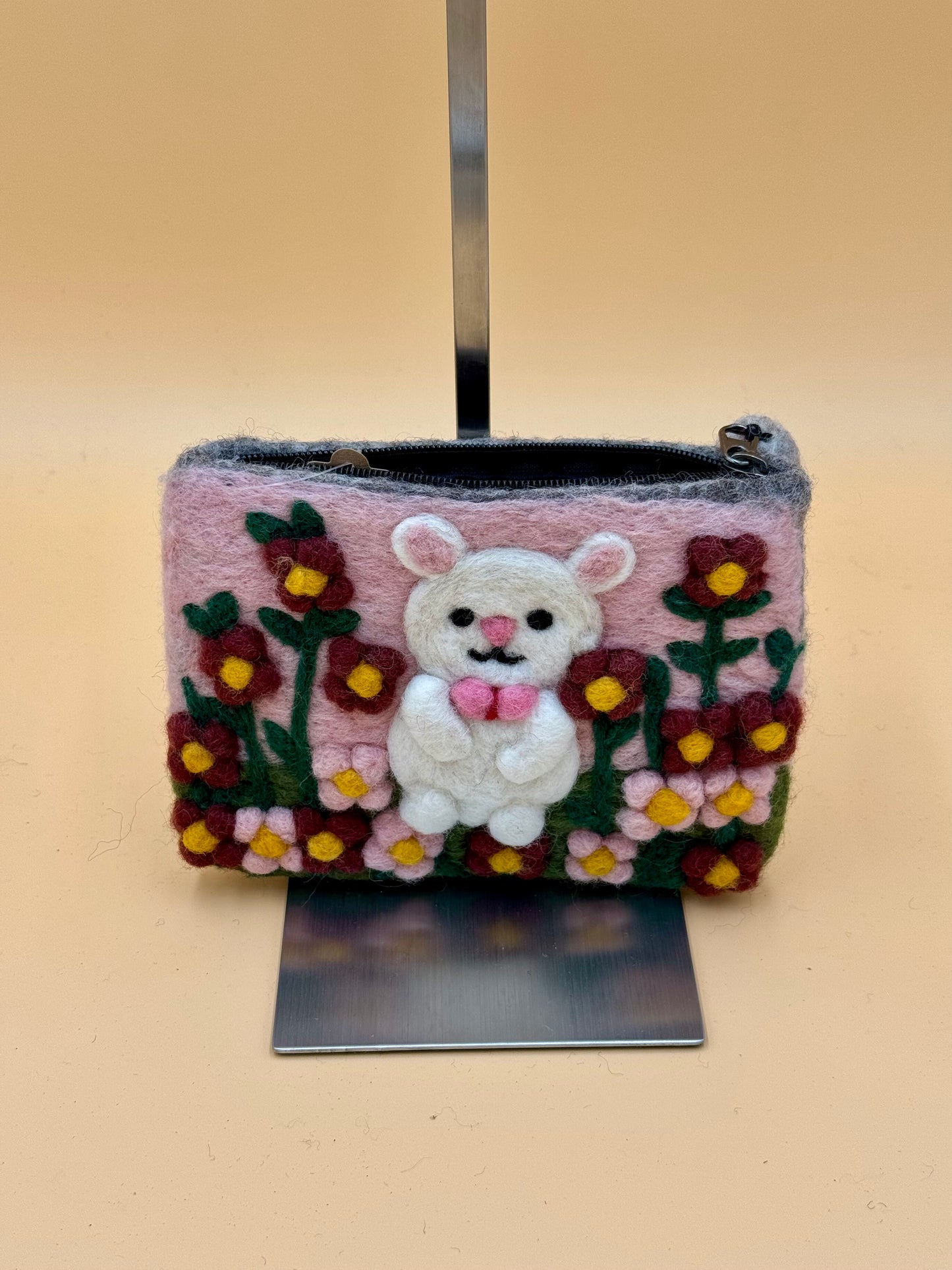 Geldbörse Size L Touch Hase mit Blumen - urbanchameleonberlin